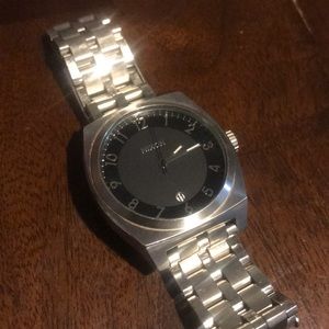 Nixon watch